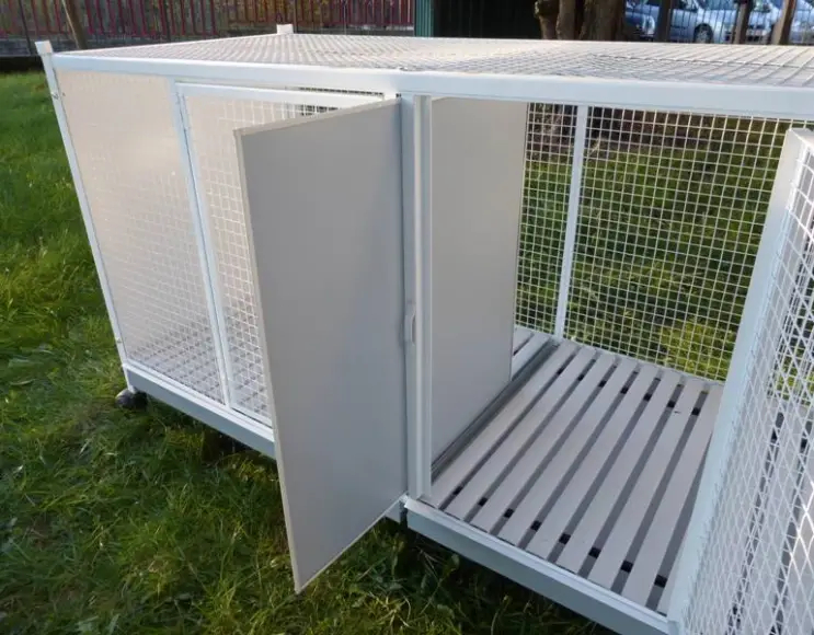 Cage pour chats et chiens 150x60 avec pieds et roulettes